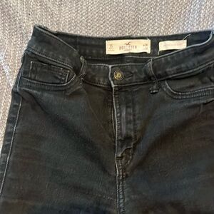 Soft Stretch

HIGH-RISE BLACK SUPER SKINNY JEANS